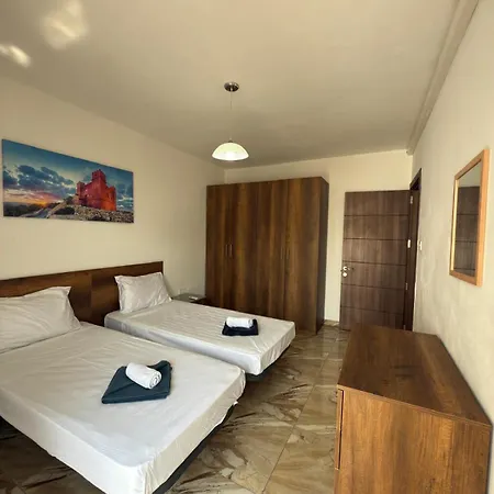 3-bedroom In M4